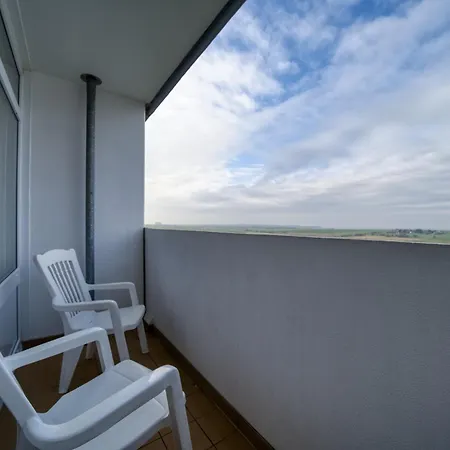 - Haus E, App 0e1108 Apartment